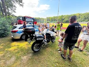 Policjanci podczas spotkania z dziećmi