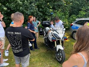 Policjanci podczas spotkania z dziećmi