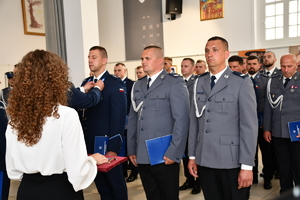 Policjanci zgromadzeni na uroczystości