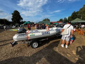 Policjanci podczas pikniku