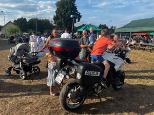 Policjanci podczas pikniku