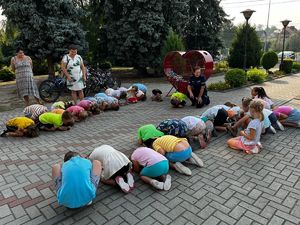 Policjanci podczas spotkania z dziećmi
