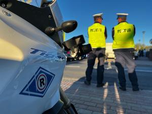 Policjanci podczas zabezpieczenia ,, Wszystkich Świętych&#039;&#039;