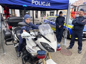 Policjanci podczas obchodów 80 rocznicy zakończenia II wojny światowej