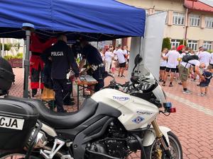 kolbuszowscy i mieleccy policjanci na I rajdzie rowerowym w Niwiskach