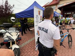 kolbuszowscy i mieleccy policjanci na I rajdzie rowerowym w Niwiskach