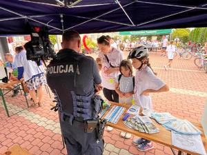 kolbuszowscy i mieleccy policjanci na I rajdzie rowerowym w Niwiskach