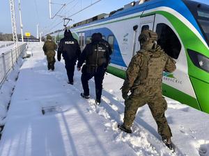 Wspólne patrole Policji, SOK oraz wojska