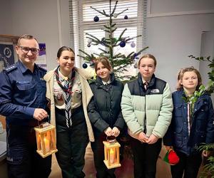 Betlejemskie Światło Pokoju dotarło do kolbuszowskiej komendy