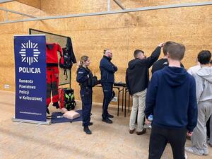 Policjanci na dniach otwartych LO w Kolbuszowej