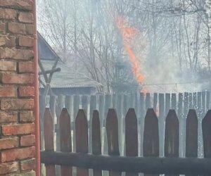 Zaufanie do dzielnicowego nie zawiodło – szybka reakcja policjanta pomogła opanować pożar