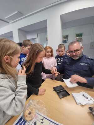 Policjanci z Raniżowa Kolejny raz odwiedzili przedszkolaków