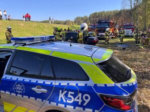 Policjanci przygotowali dla uczestników stoisko profilaktyczne, na którym zaprezentowali sprzęt wykorzystywany w codziennej służbie. Uczestnicy mogli z bliska zobaczyć wyposażenie funkcjonariuszy, a także porozmawiać z nimi o zasadach bezpieczeństwa w ruchu drogowym i w życiu codziennym.