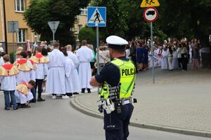 Policjanci czuwali nad bezpieczeństwem uczestników procesji Bożego Ciała