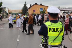 Policjanci czuwali nad bezpieczeństwem uczestników procesji Bożego Ciała