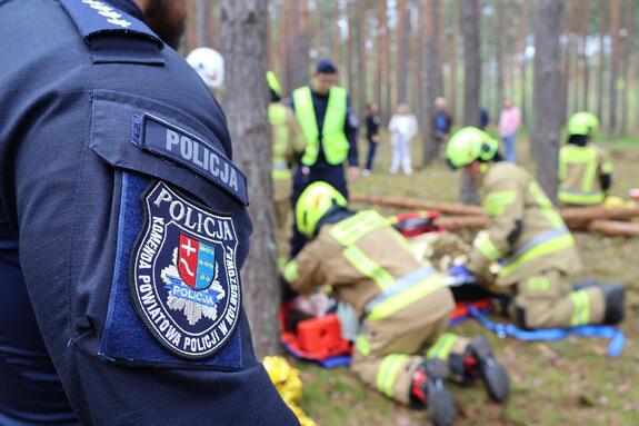 Policjanci doskonalili umiejętności w działaniach kryzysowych, ewakuacyjnych i ratowniczych