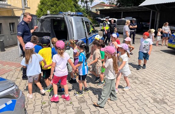 Przedszkolaki odwiedziły kolbuszowską komendę